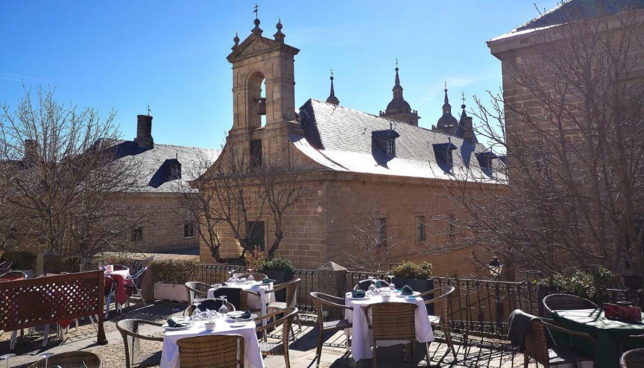 Apartamento En Centro Historico De San Lorenzo De El Escorial Exterior photo